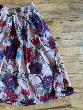 Zara Woman Spring Flowers Skirt Flowy Boho Calf Length XS Floral Midi